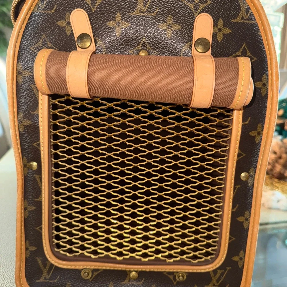 Louis Vuitton monogram pet carrier with authentication - Picture 7 of 14